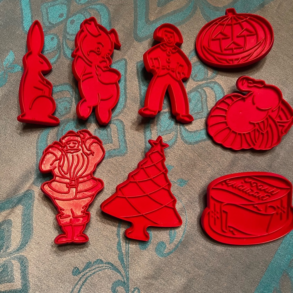 Vintage Tupperware Red Cookie Cutters Set 8 Birthday, Thanksgiving, Christmas